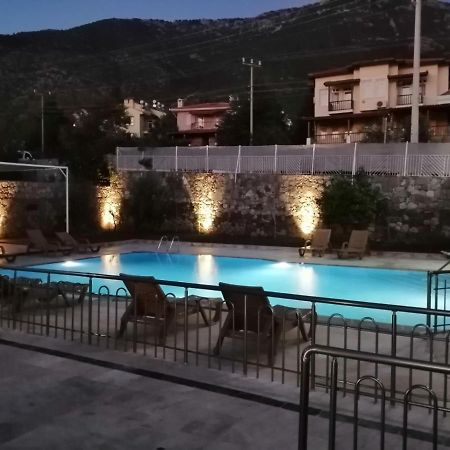 Bella Rose Hotel Cedit Exteriér fotografie